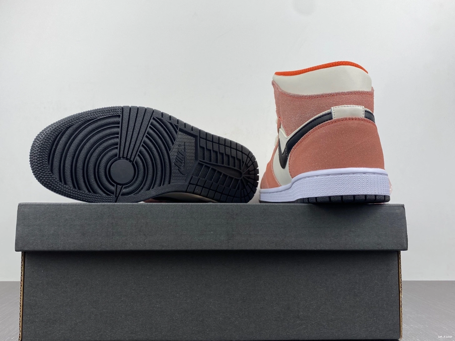 Mid Jordan DV1336-800 Orange (GS) SE 1 - Suede 0209
